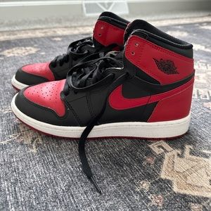 Air Jordan 1 Retro High OG GS 'Banned' 2016